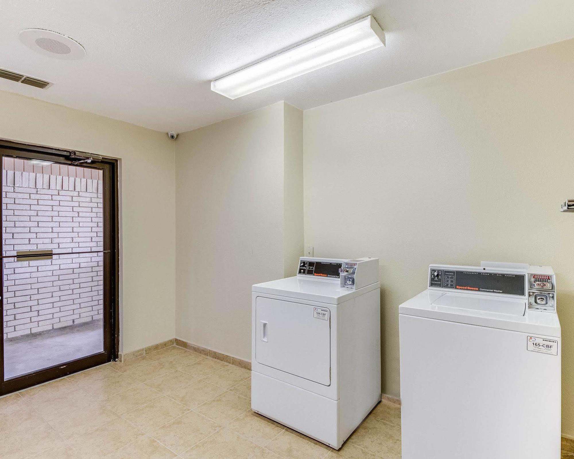 Econo Lodge Falfurrias Hwy 281 Екстер'єр фото